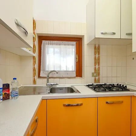 Sirmione Beach Apartment 公寓 西尔米奥奈