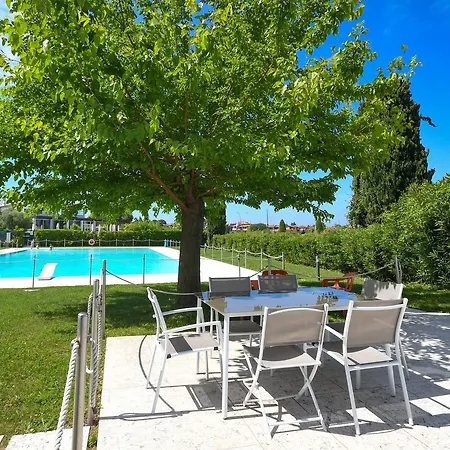 Sirmione Beach Apartment *