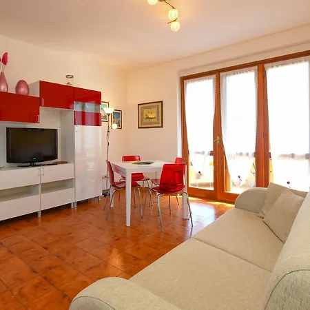 Sirmione Beach Apartment 公寓 *
