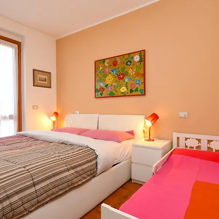 Sirmione Beach Apartment 公寓 *